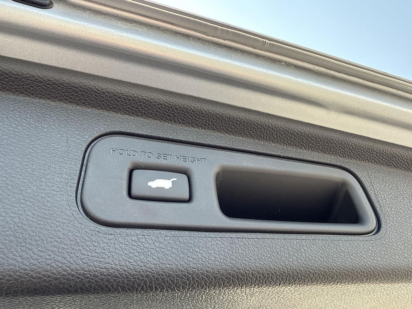 Certified 2026 Honda Odyssey Touring image 9