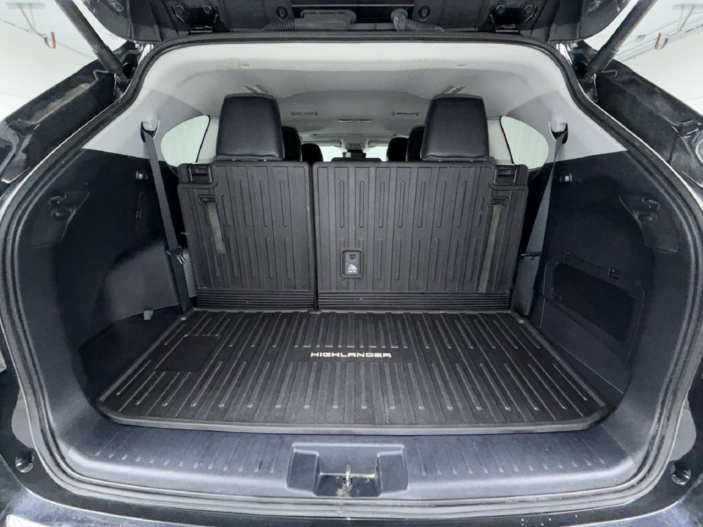 Certified 2024 Toyota Highlander XLE AWD/4WD image 7