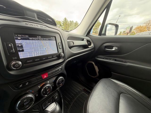 Used 2015 Jeep Renegade Limited FWD image 26
