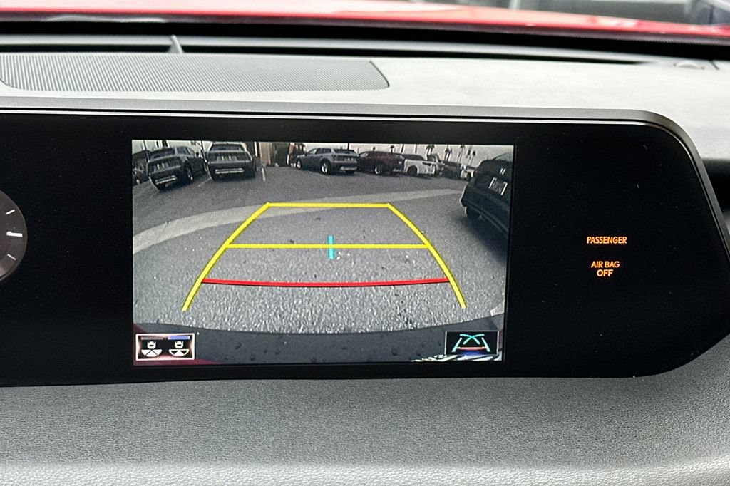 Used 2019 Lexus UX 200 FWD image 19