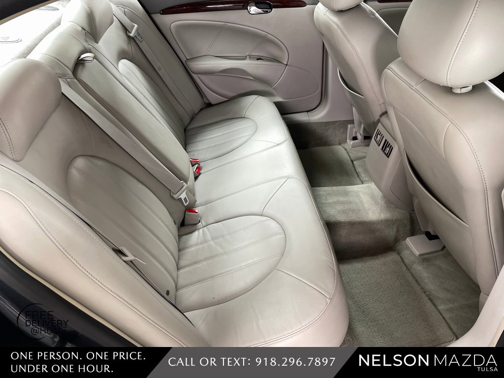 Used 2011 Buick Lucerne CXL image 40