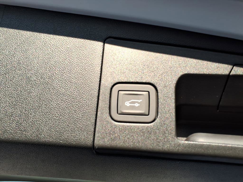 New 2025 Cadillac XT5 Premium Luxury w/ LPO, Floor Liner Package image 12