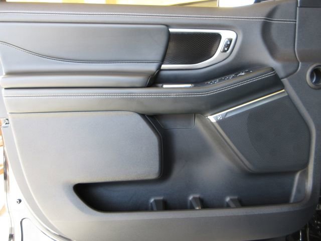 New 2026 Ford Expedition Platinum AWD/4WD image 9