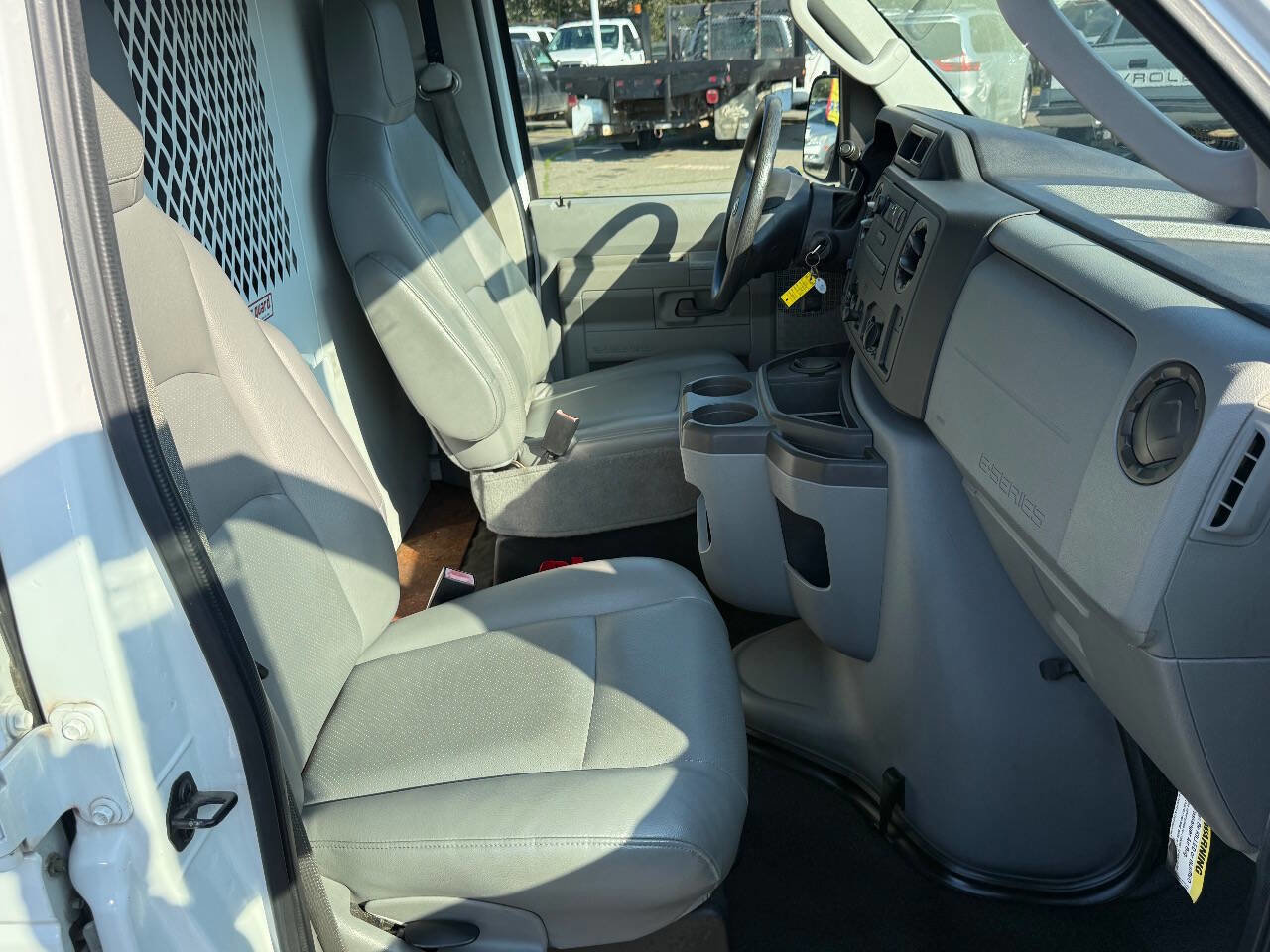 Used 2009 Ford E-150 and Econoline 150 RWD image 16