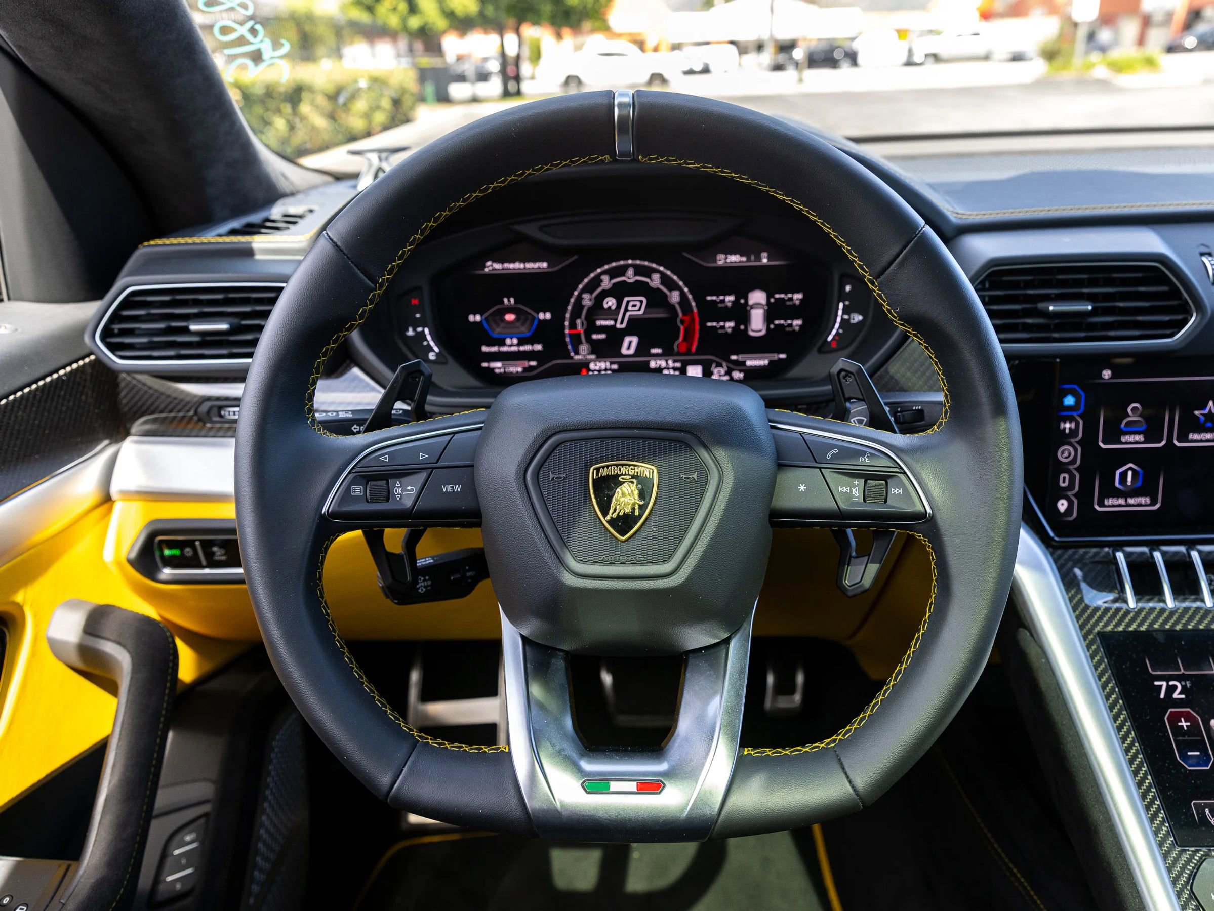 Used 2024 Lamborghini Urus S image 37