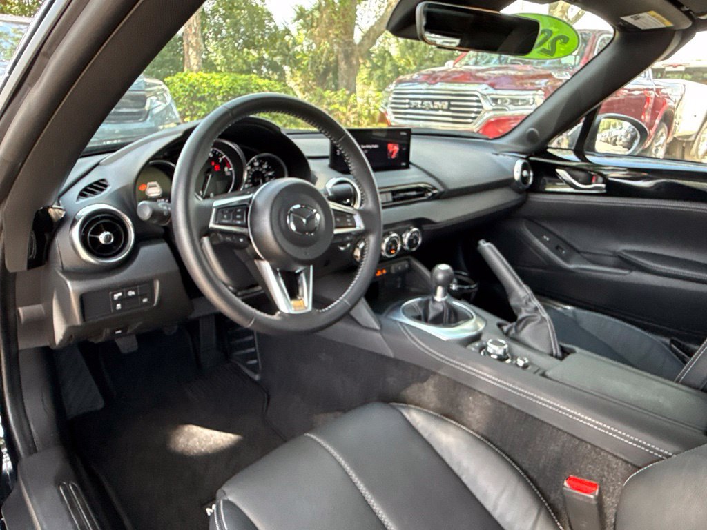 Used 2025 MAZDA MX-5 Miata RF Grand Touring RWD image 14