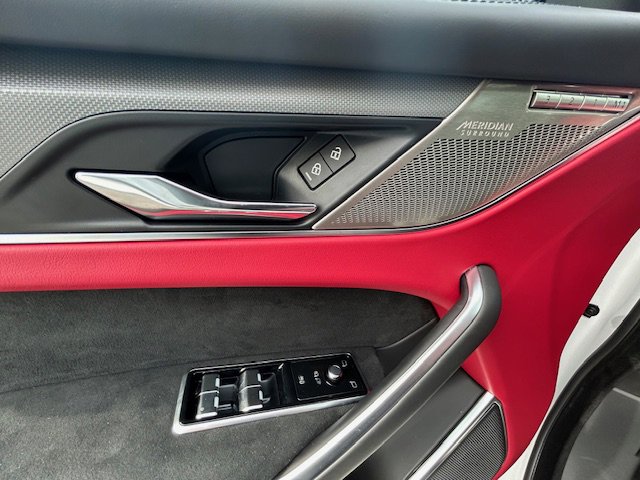 New 2025 Jaguar F-PACE SVR image 33