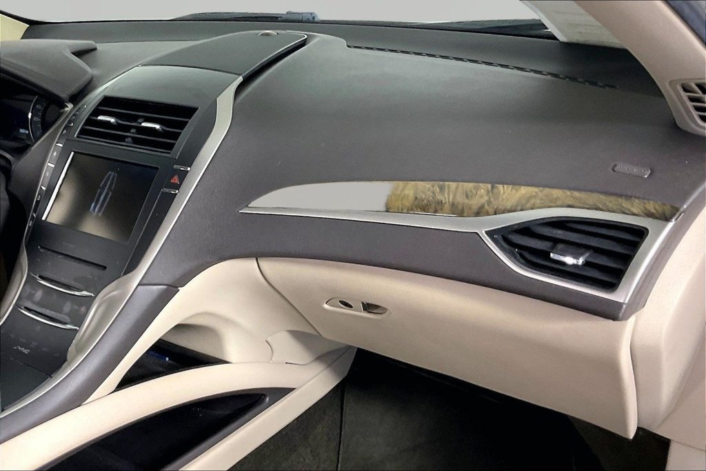 Used 2016 Lincoln MKZ w/ Equipment Group 200A Select FWD image 22