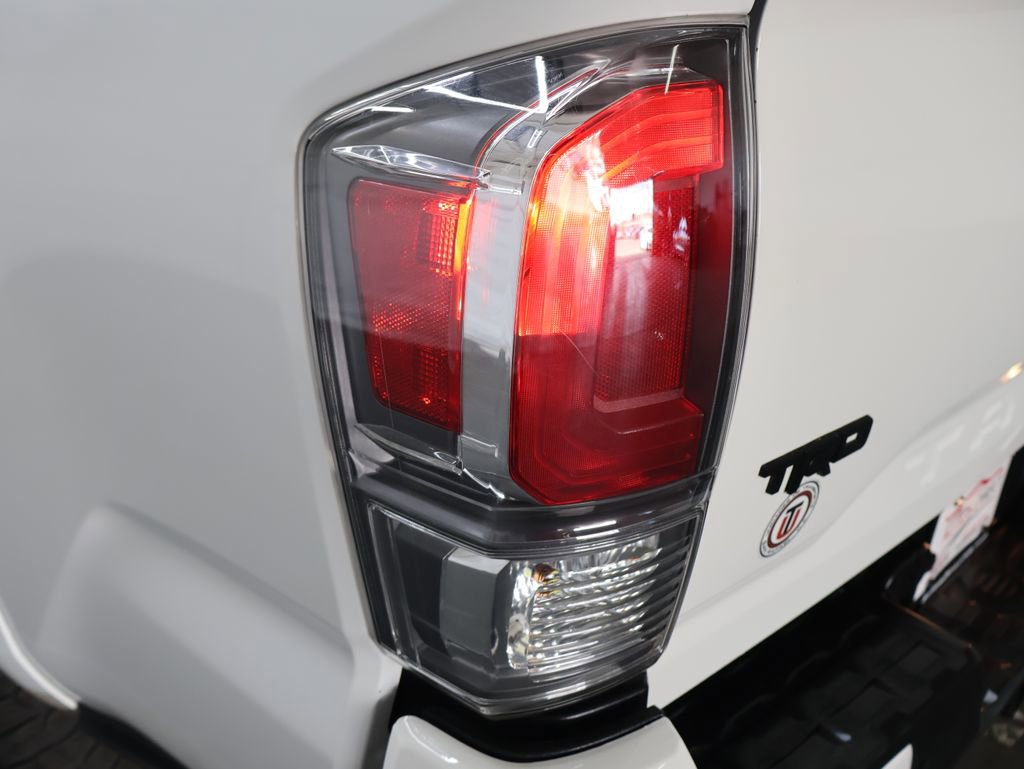 Used 2019 Toyota Tacoma TRD Sport image 27