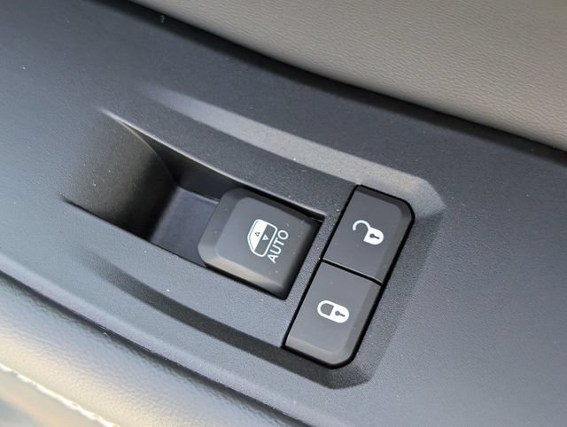 New 2026 Jeep Grand Cherokee L Laredo RWD image 32