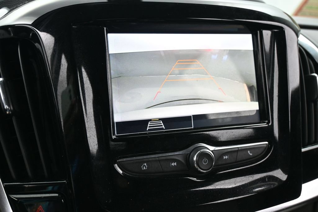 Used 2020 Chevrolet Traverse LS FWD image 17