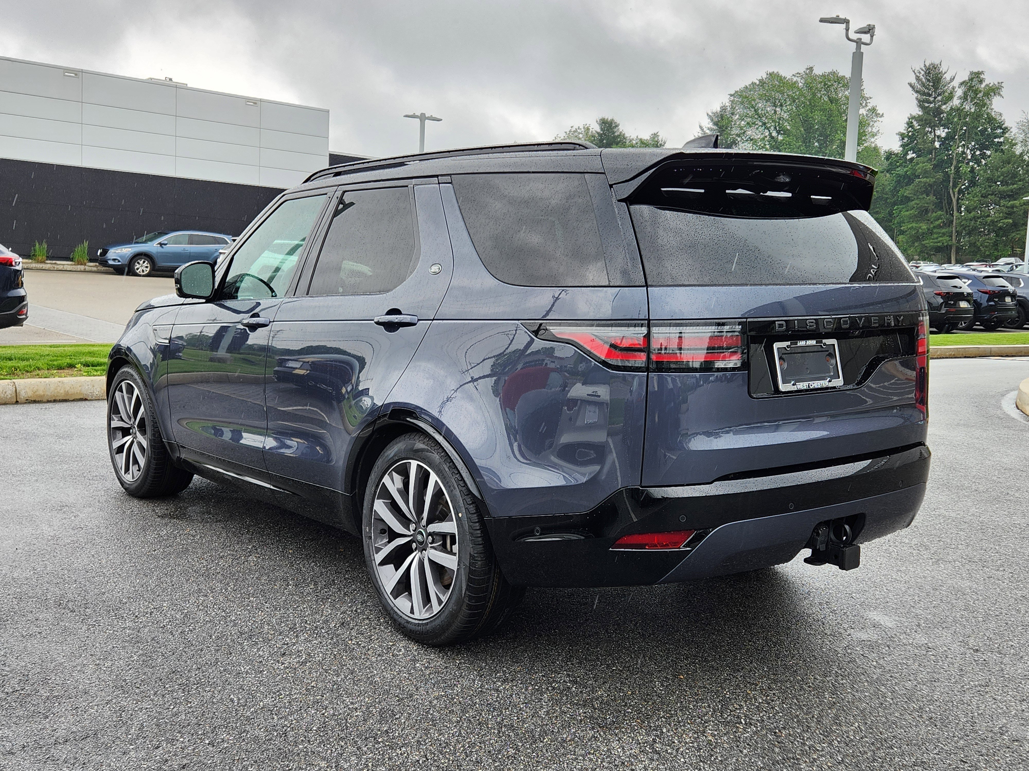 Certified 2024 Land Rover Discovery Dynamic SE AWD/4WD image 12