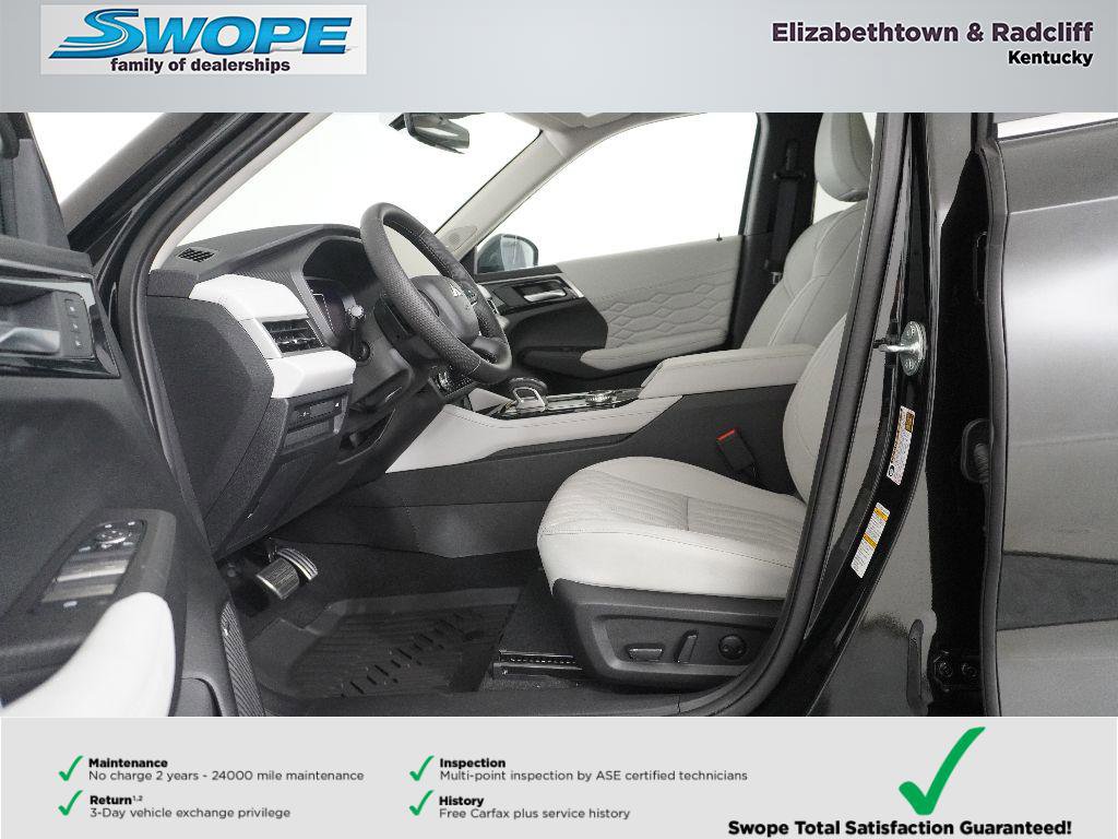 New 2025 Mitsubishi Outlander SEL image 12