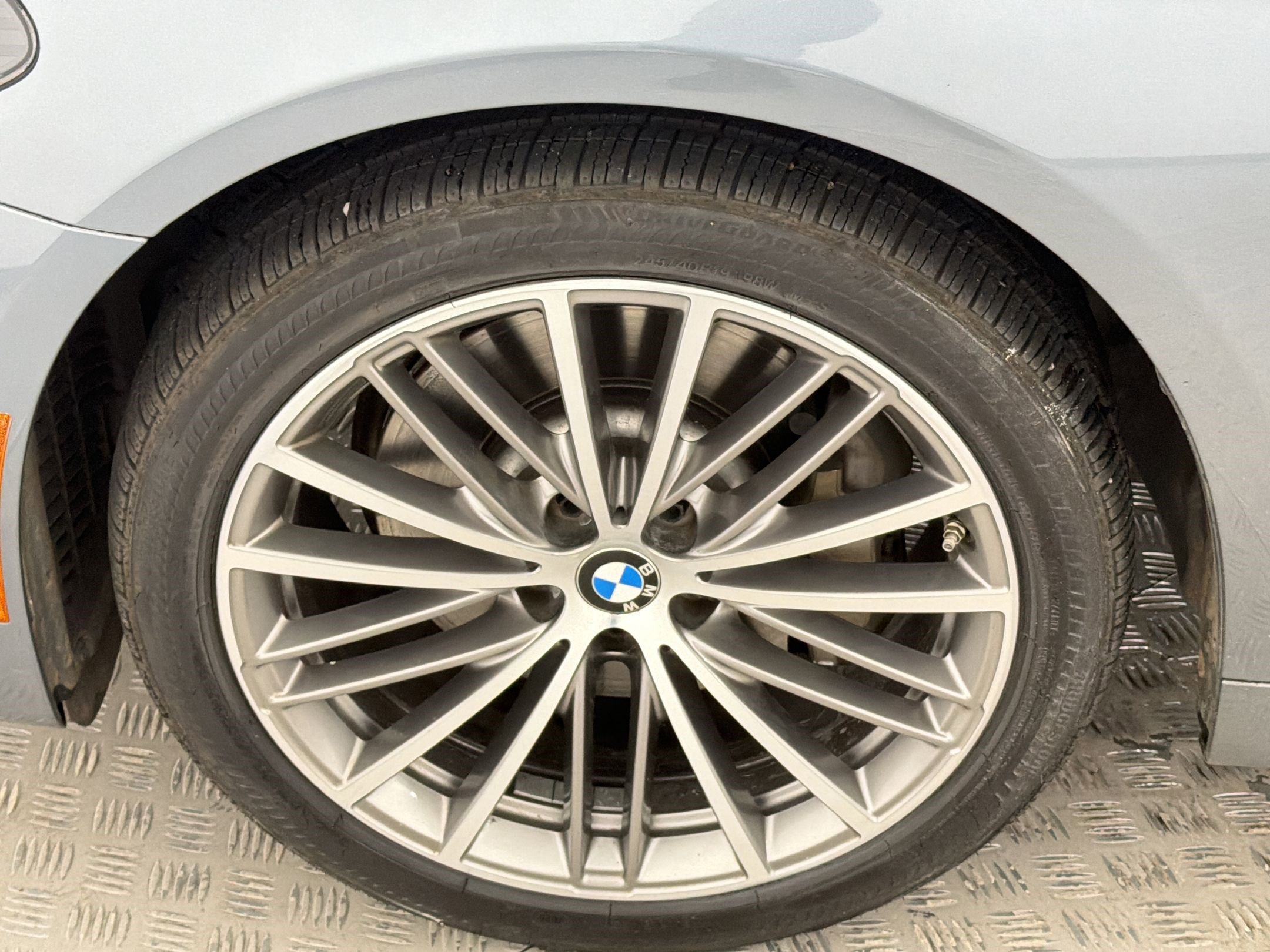 Used 2018 BMW 540i RWD image 11