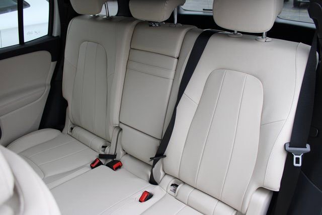New 2025 Mercedes-Benz GLB 250 4MATIC image 33
