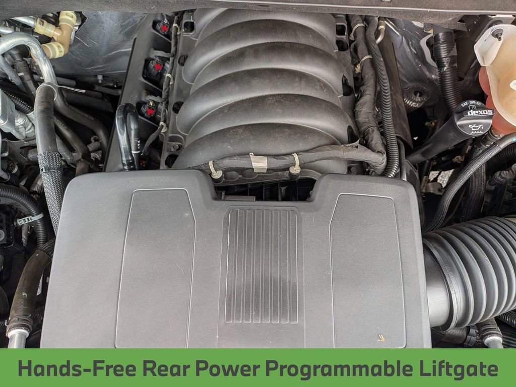 Used 2023 Chevrolet Suburban Z71 w/ Luxury Package image 17