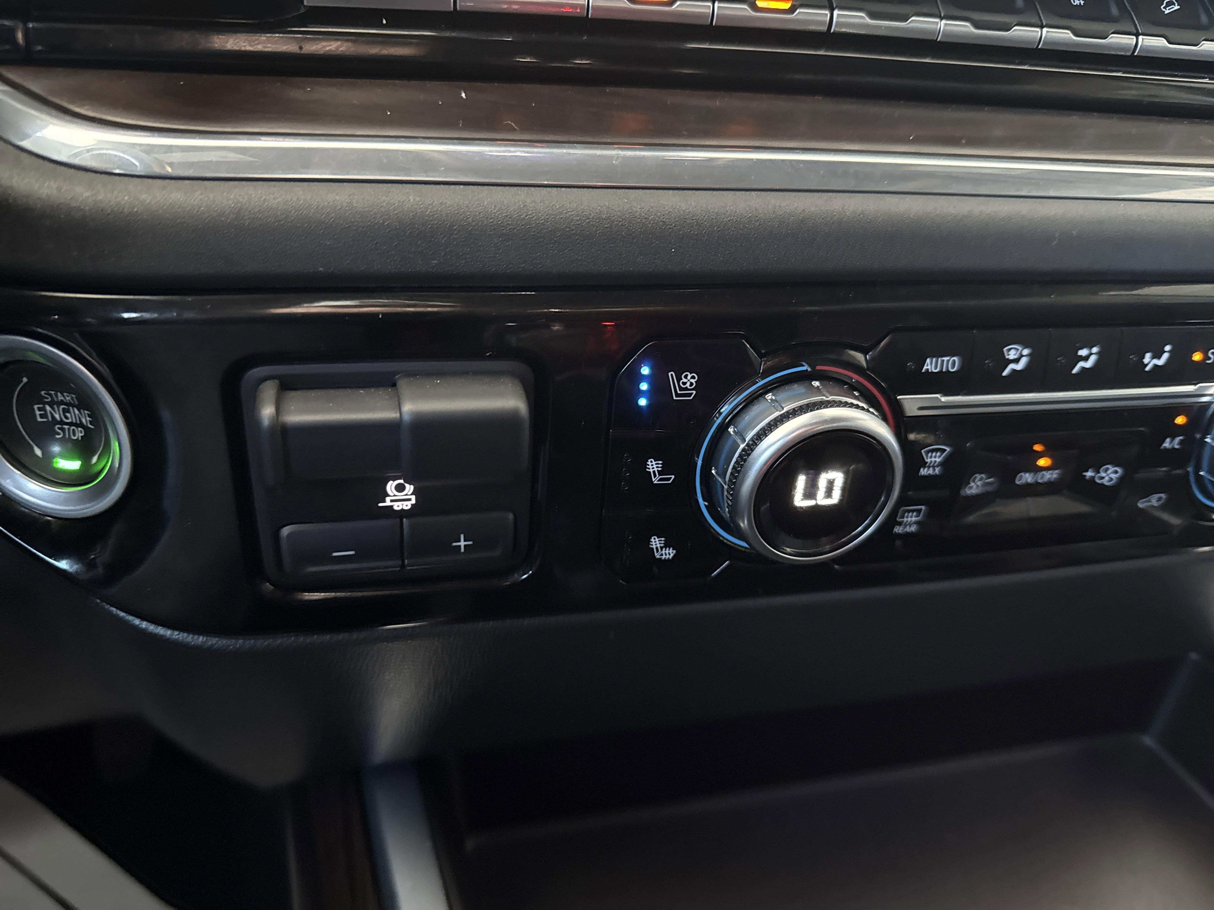 Used 2022 GMC Sierra 1500 SLT w/ SLT Premium Plus Package image 23