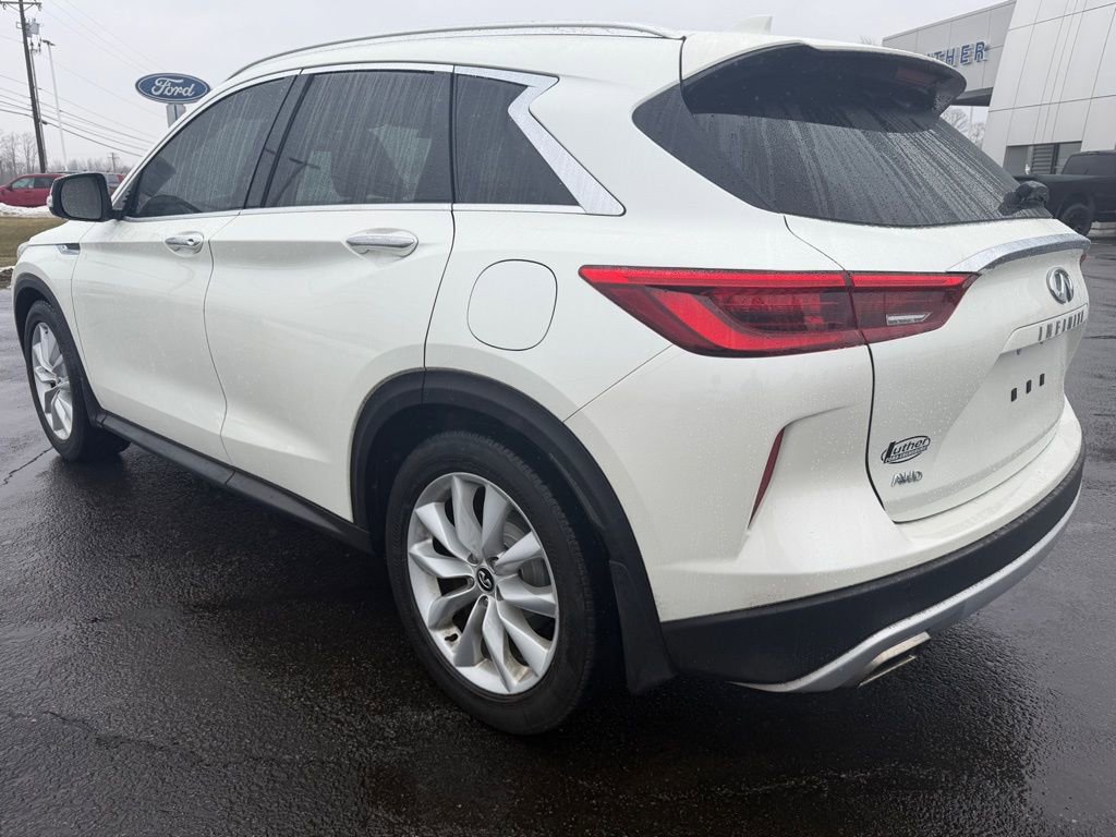 Used 2019 INFINITI QX50 Essential w/ Premium Heat Package image 3