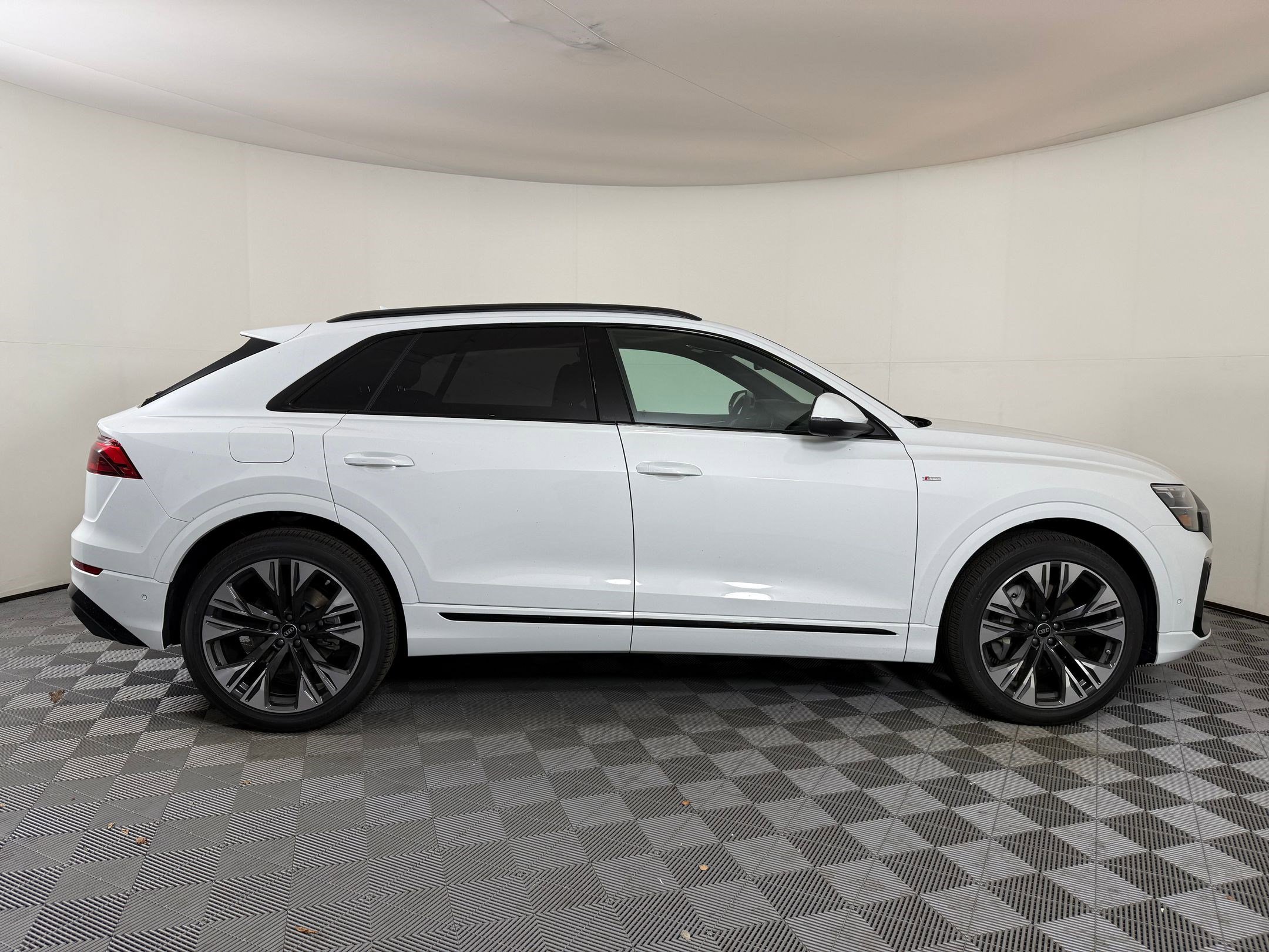 New 2026 Audi Q8 Premium Plus image 7