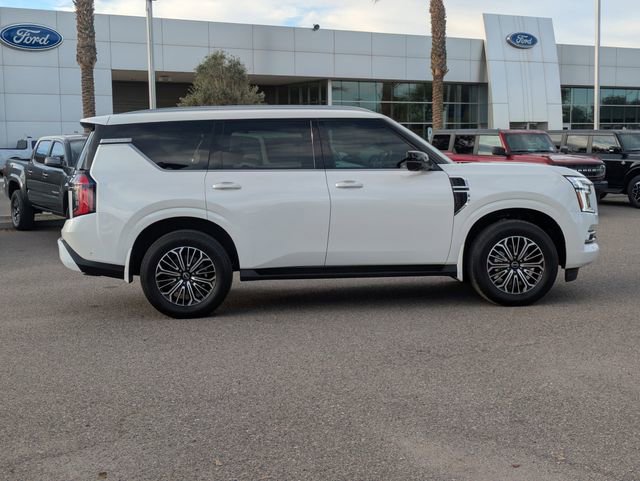 Used 2025 Nissan Armada SL image 7