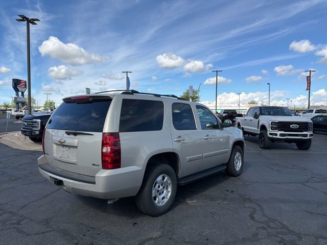 Used 2009 Chevrolet Tahoe LT w/ Luxury Package AWD/4WD image 6