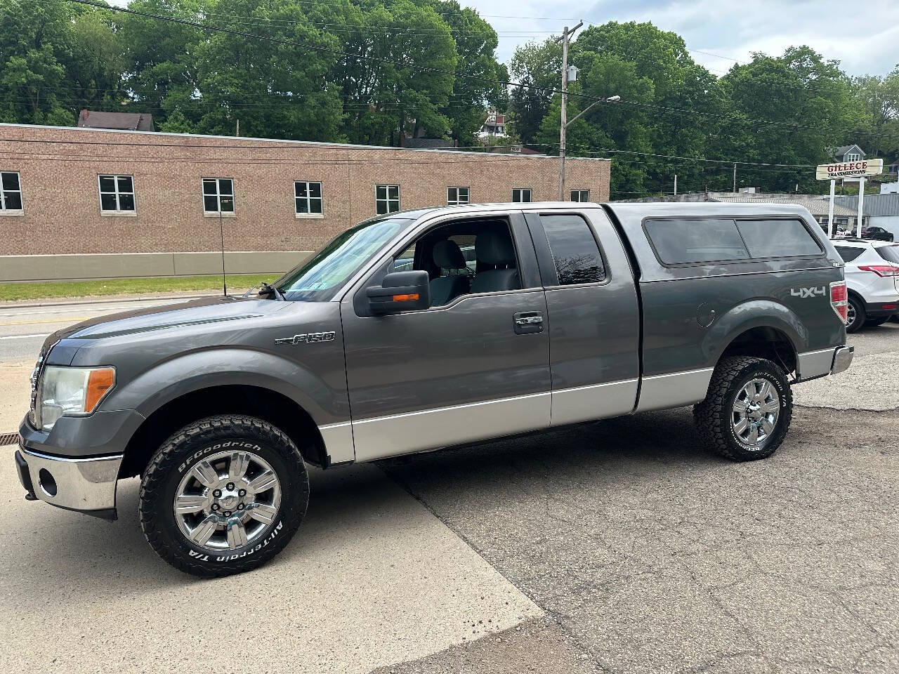 Used 2011 Ford F150 XLT w/ XLT Chrome Pkg AWD/4WD image 4
