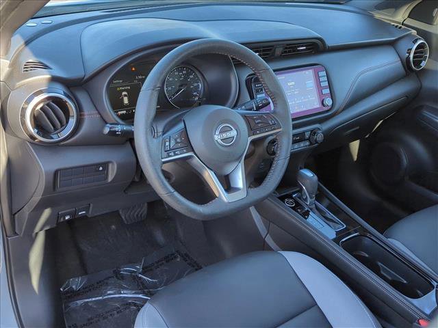 Used 2023 Nissan Kicks SR w/ SR Premium Package image 10