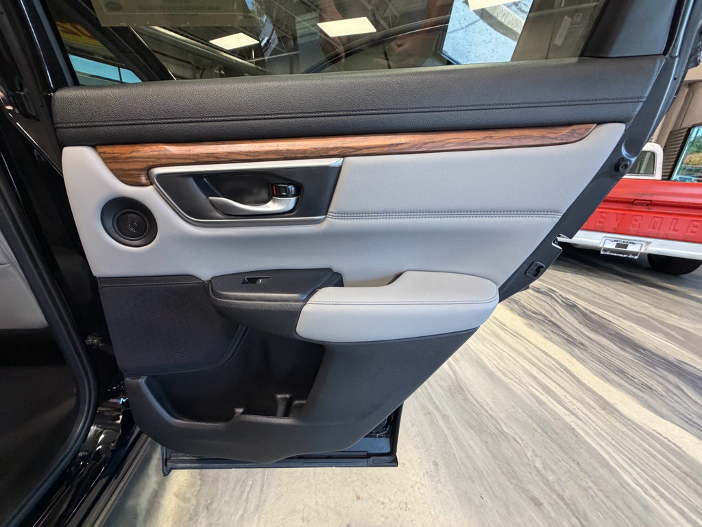 Used 2020 Honda CR-V Touring image 44