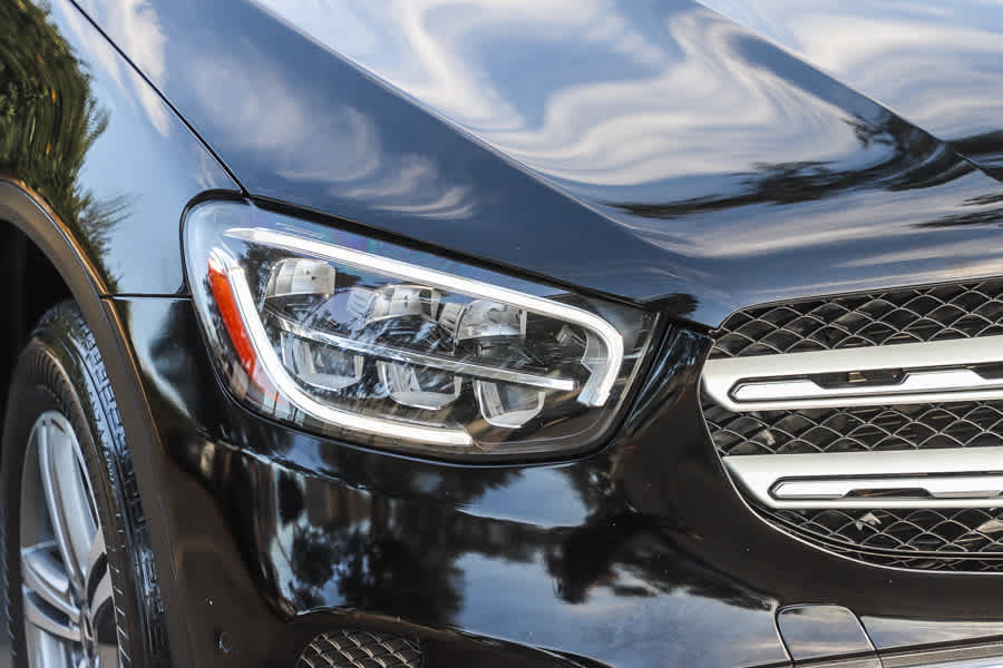 Used 2021 Mercedes-Benz GLC 300 4MATIC image 4