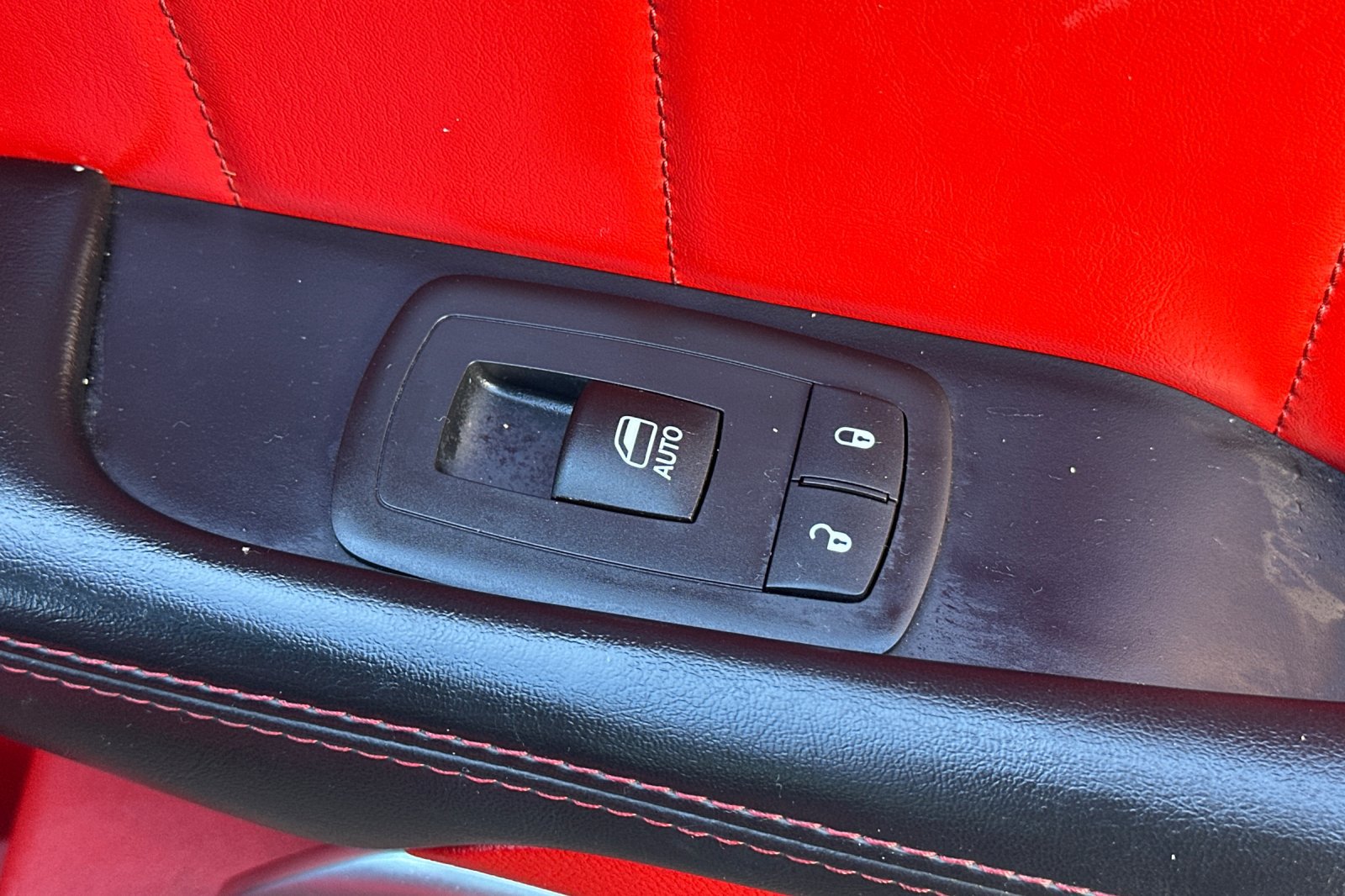 Used 2016 Dodge Challenger R/T Plus RWD image 21