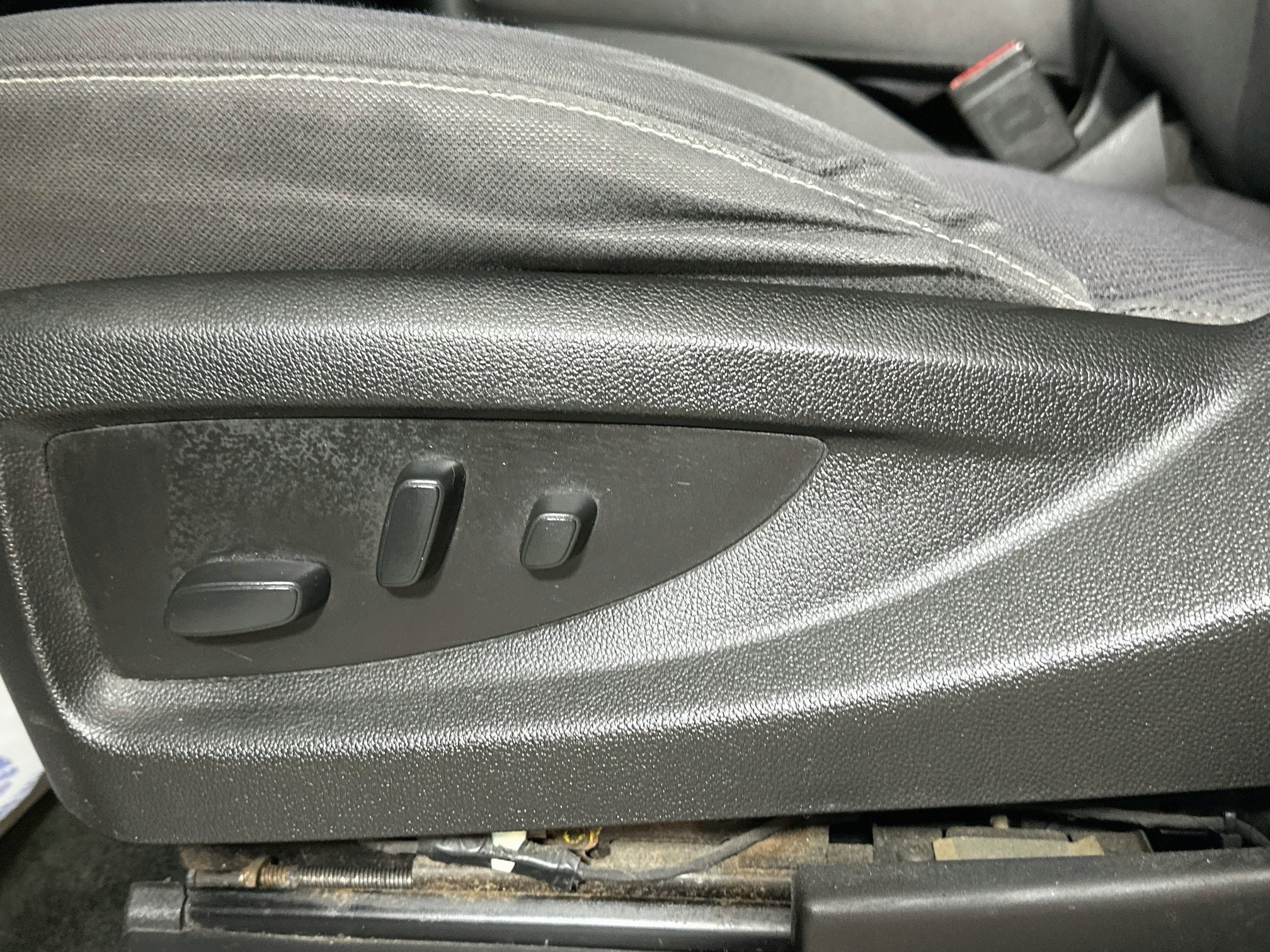 Used 2018 Chevrolet Silverado 1500 LT w/ All Star Edition AWD/4WD image 18