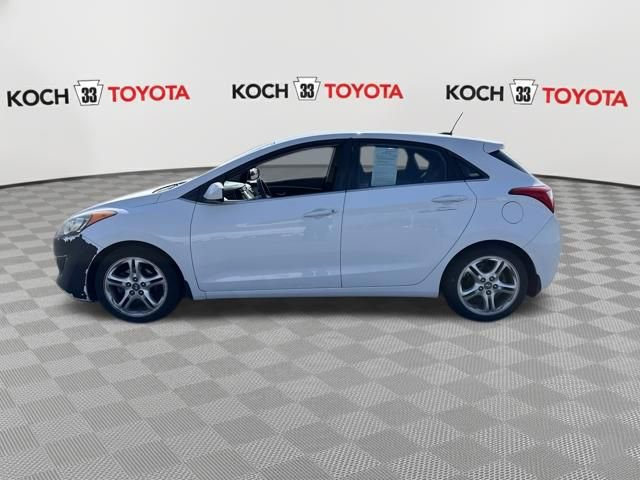 Used 2017 Hyundai Elantra GT image 4