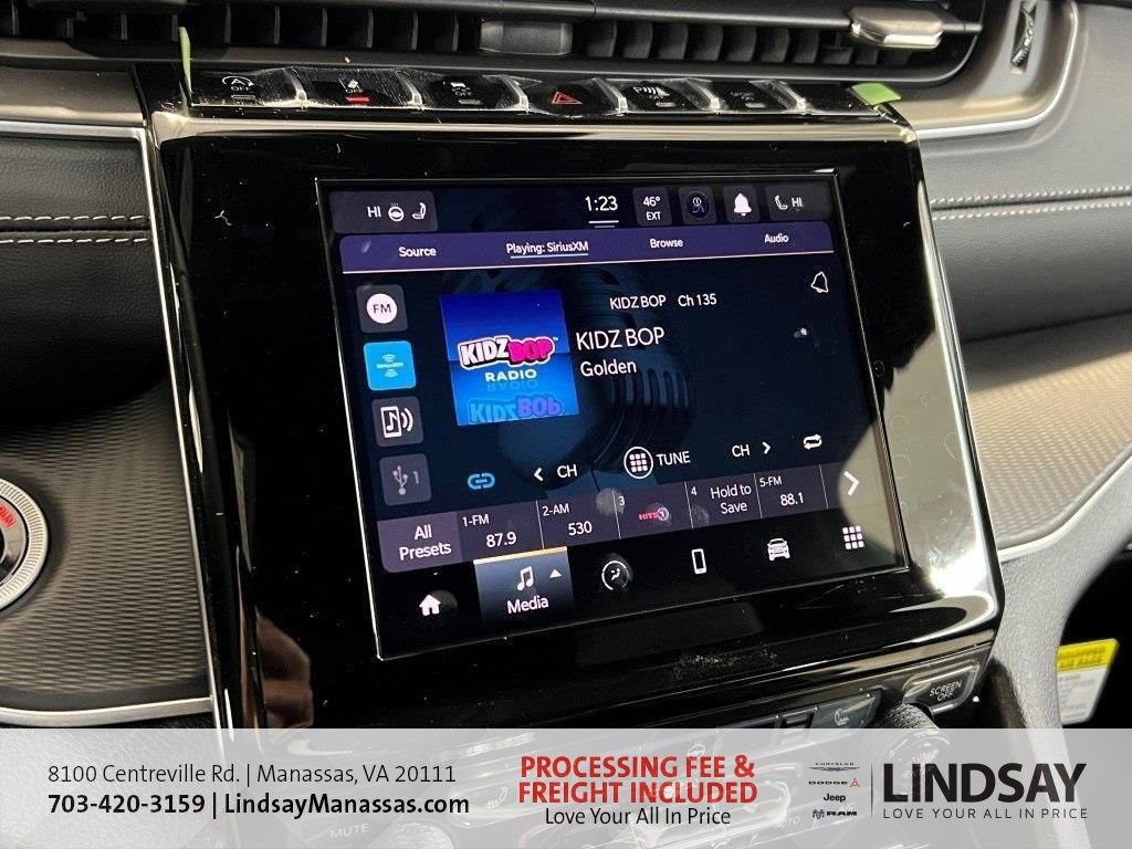New 2025 Jeep Grand Cherokee Altitude image 38