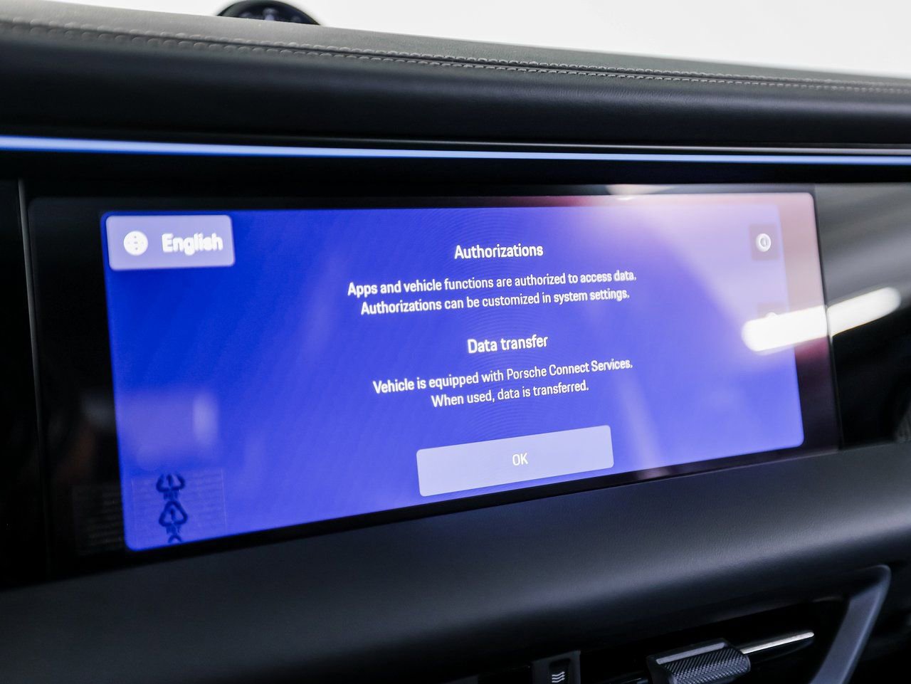 New 2026 Porsche Macan Turbo Electric image 18