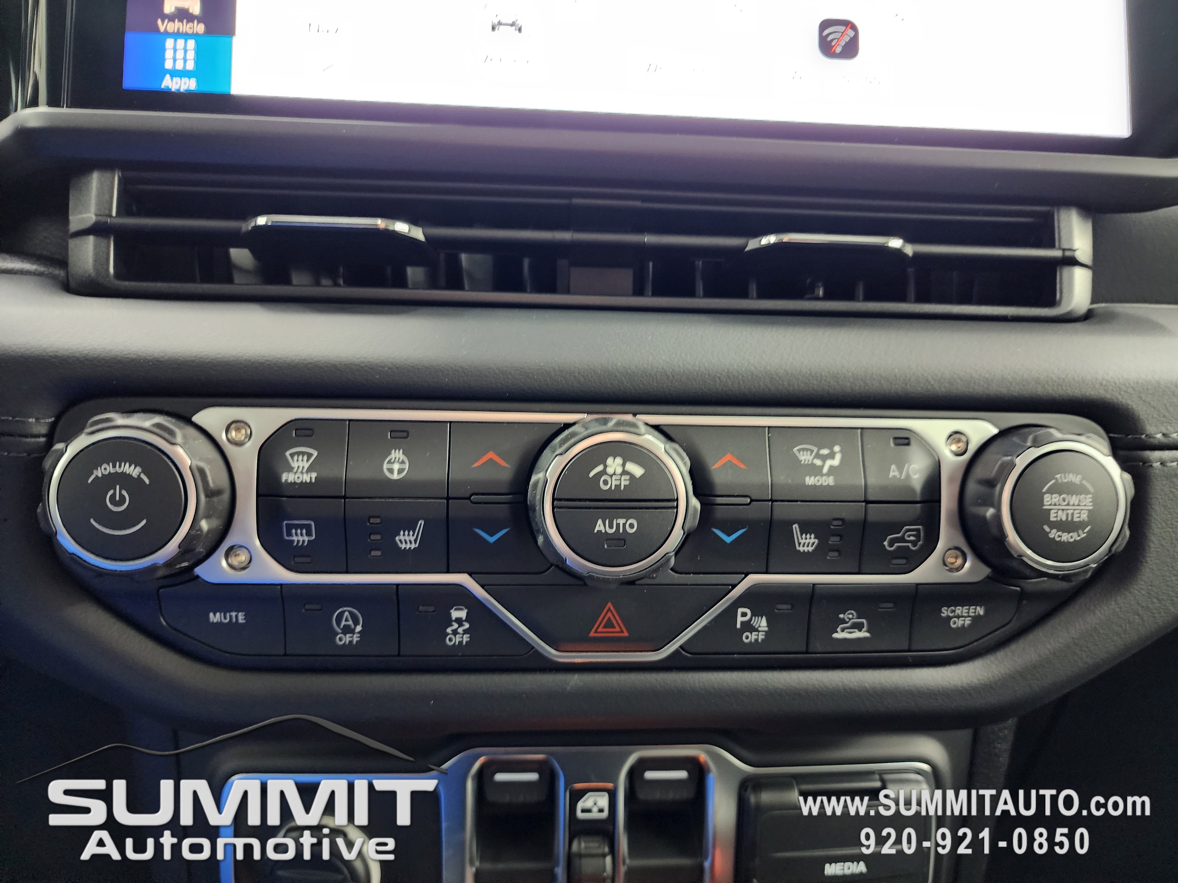 New 2026 Jeep Wrangler Sahara image 59