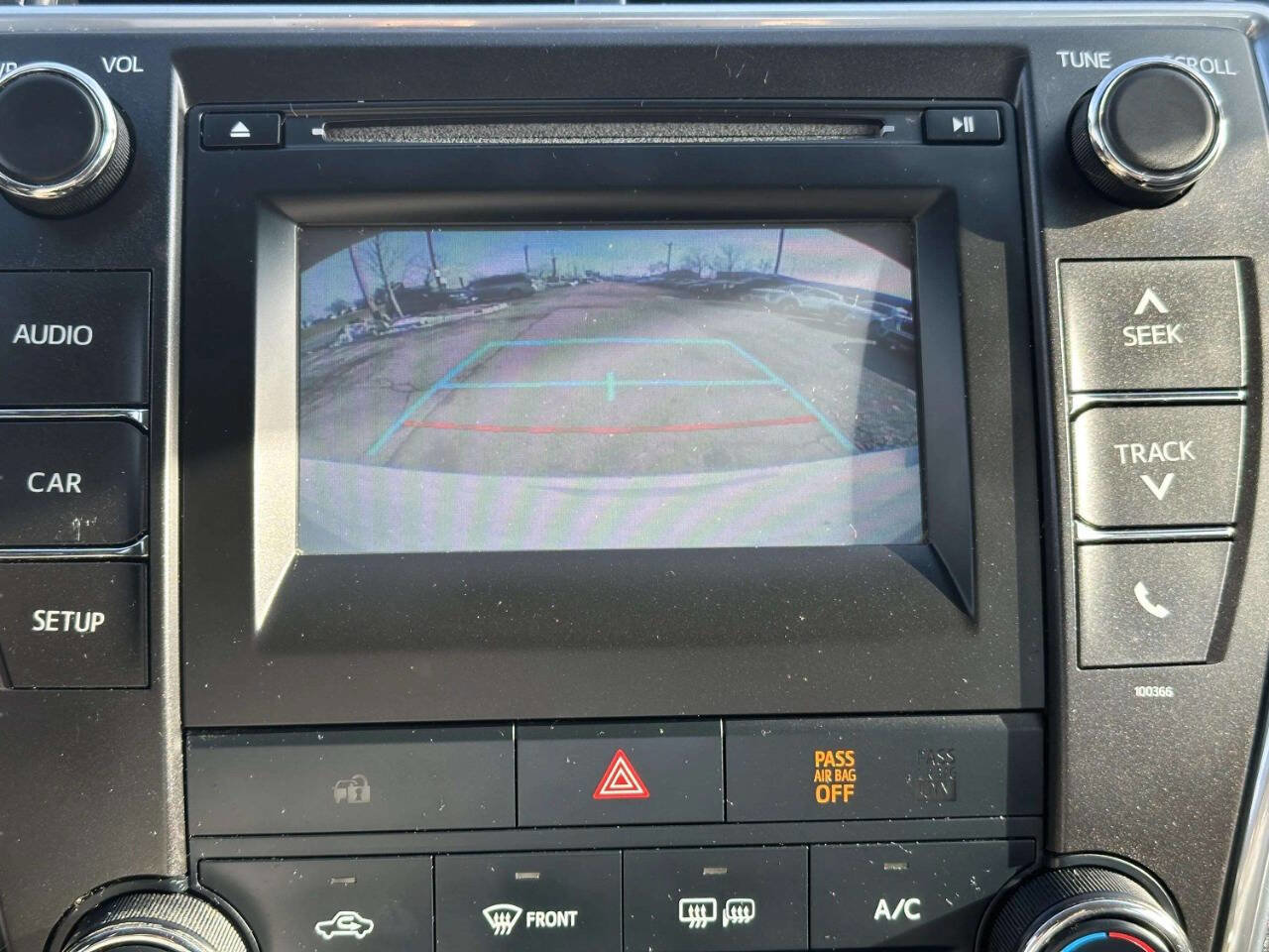 Used 2015 Toyota Camry SE FWD image 24