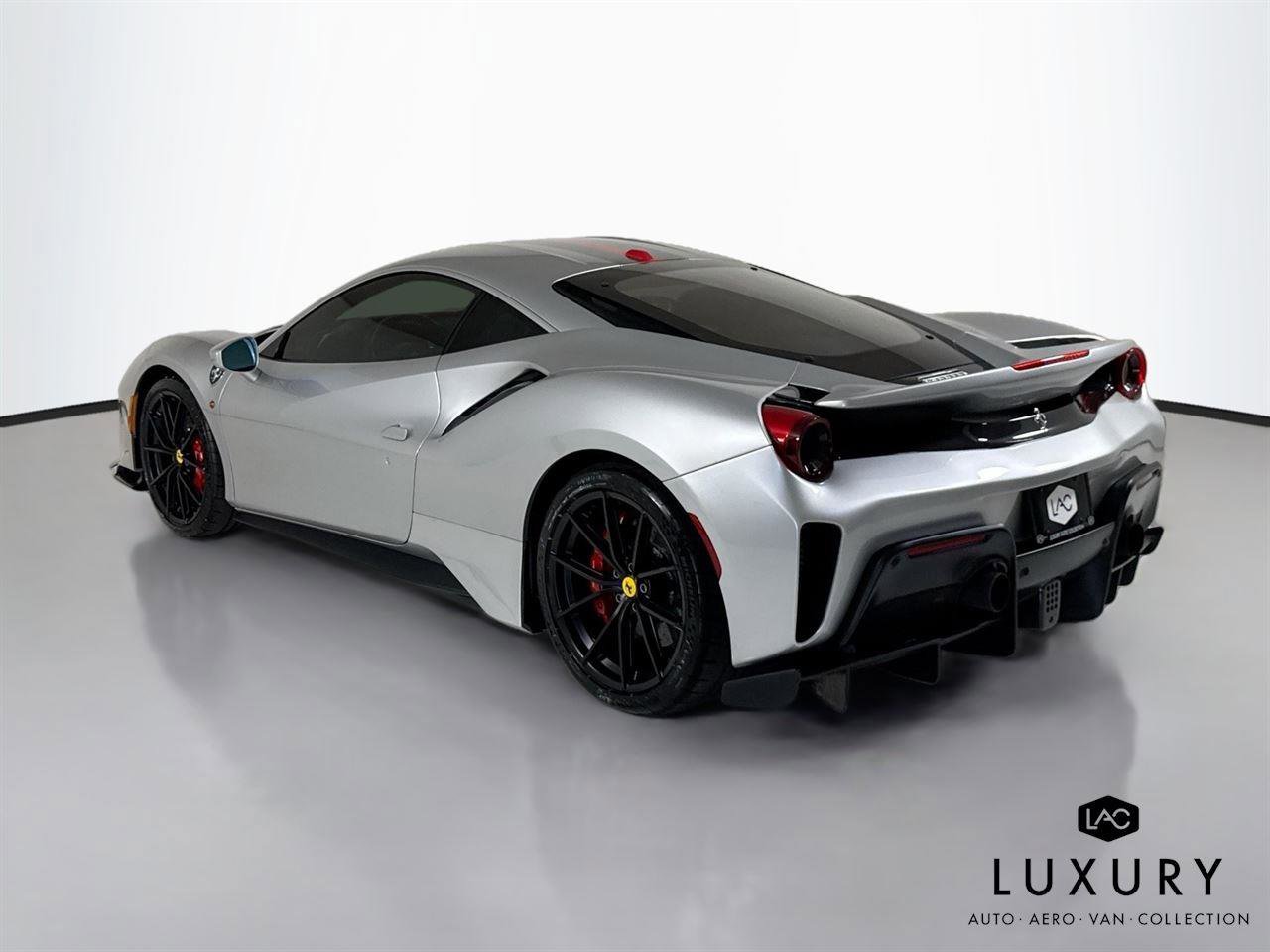 Used 2019 Ferrari 488 Pista Coupe image 8