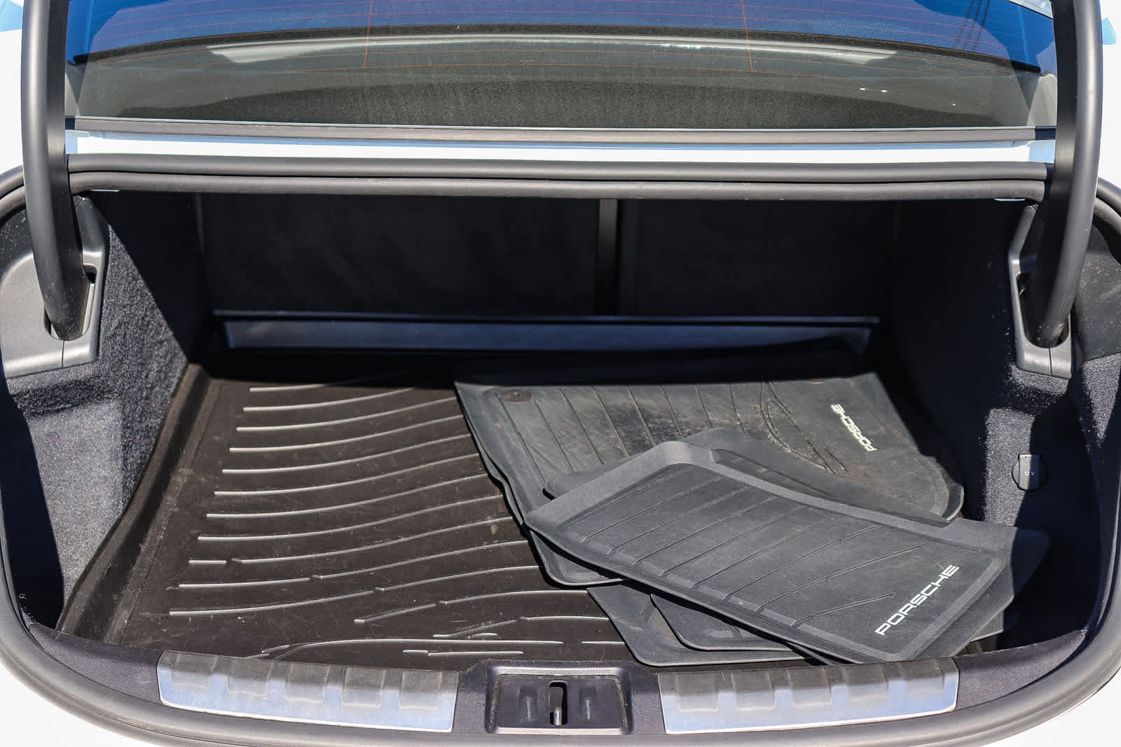 Used 2021 Porsche Taycan Turbo image 19