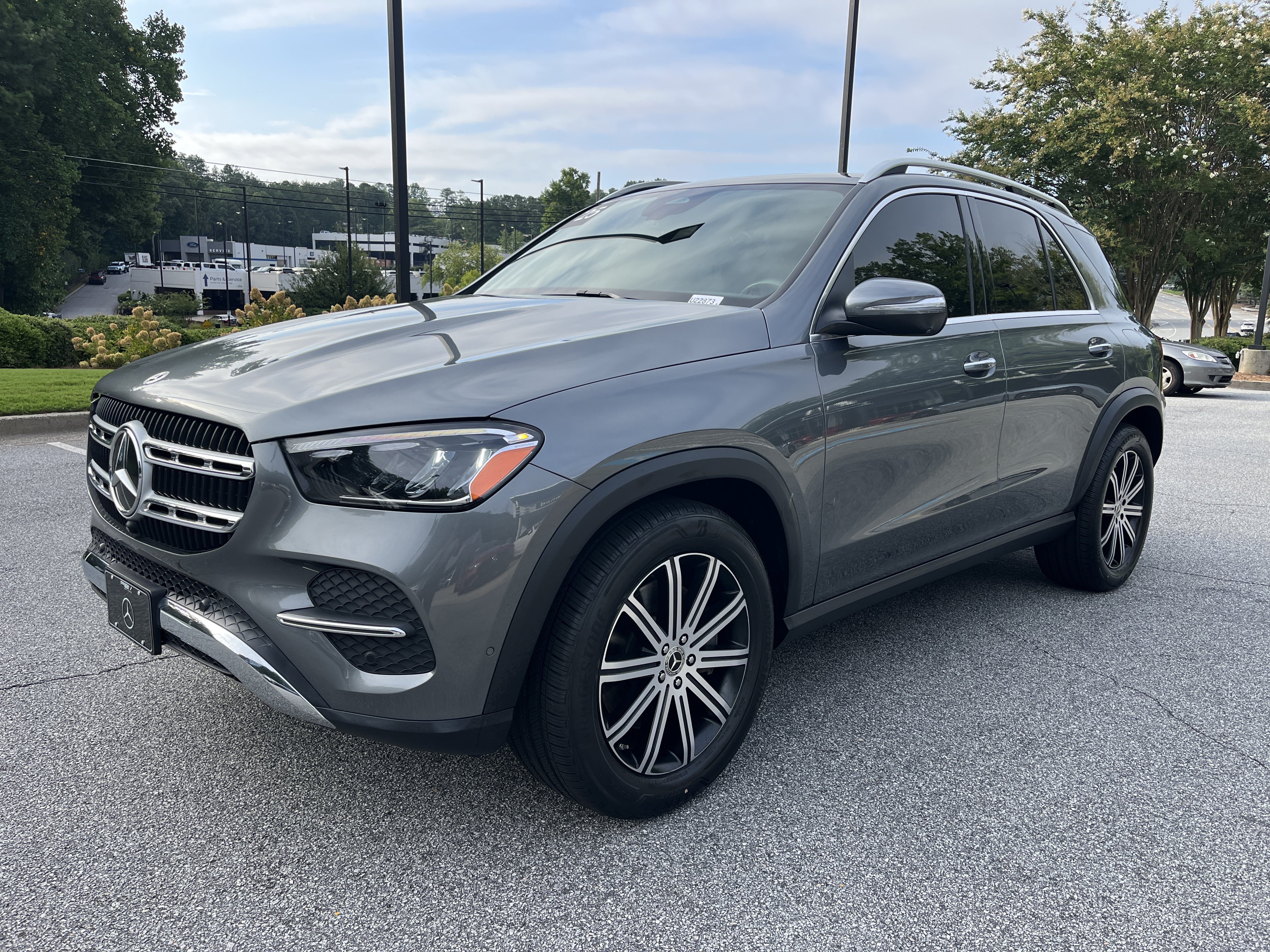 Certified 2025 Mercedes-Benz GLE 450e 4MATIC image 3