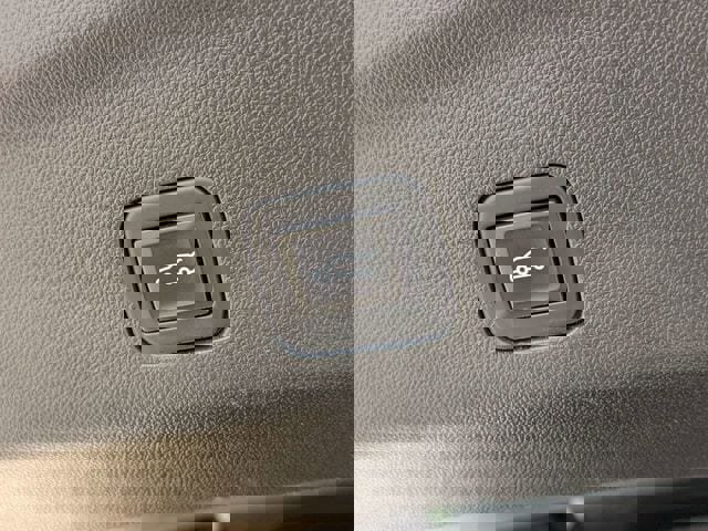 Used 2023 Chevrolet Suburban Premier RWD image 15