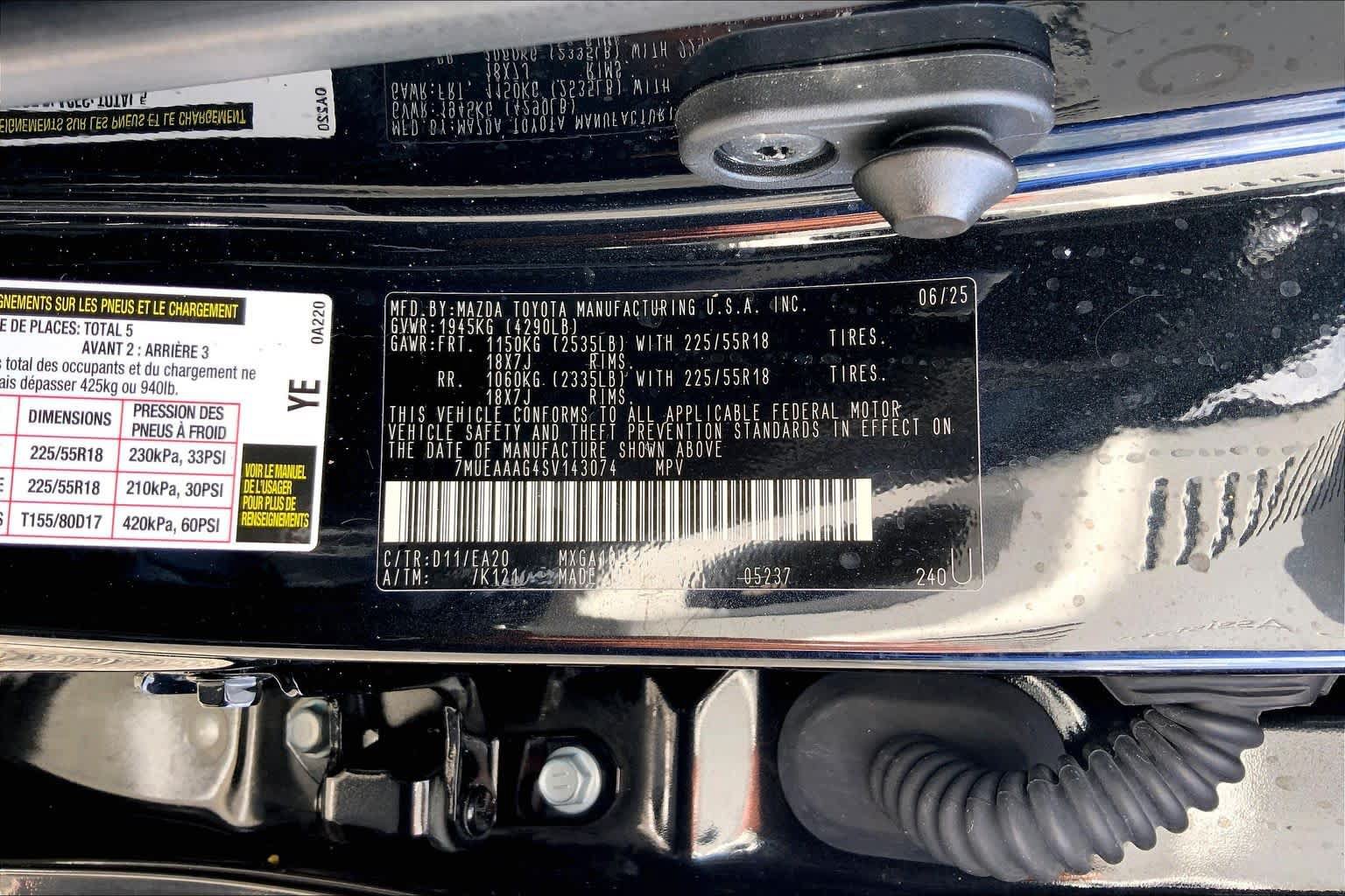 Used 2025 Toyota Corolla Cross XLE FWD image 36