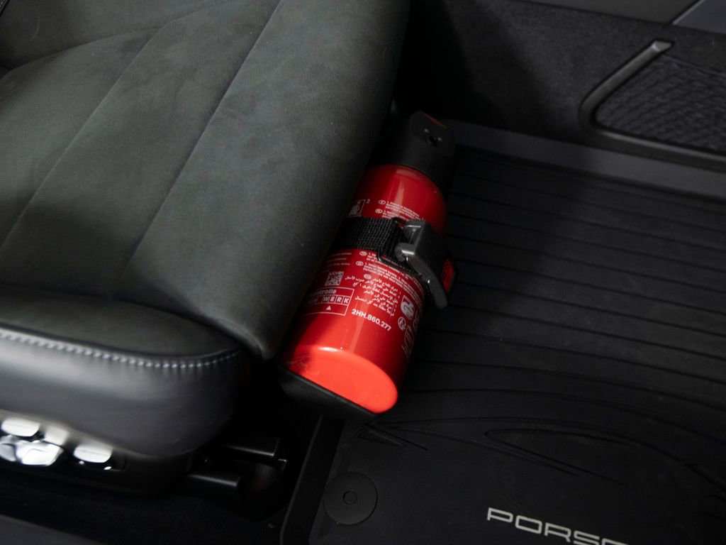 Certified 2025 Porsche 718 Cayman GT4 RS image 42