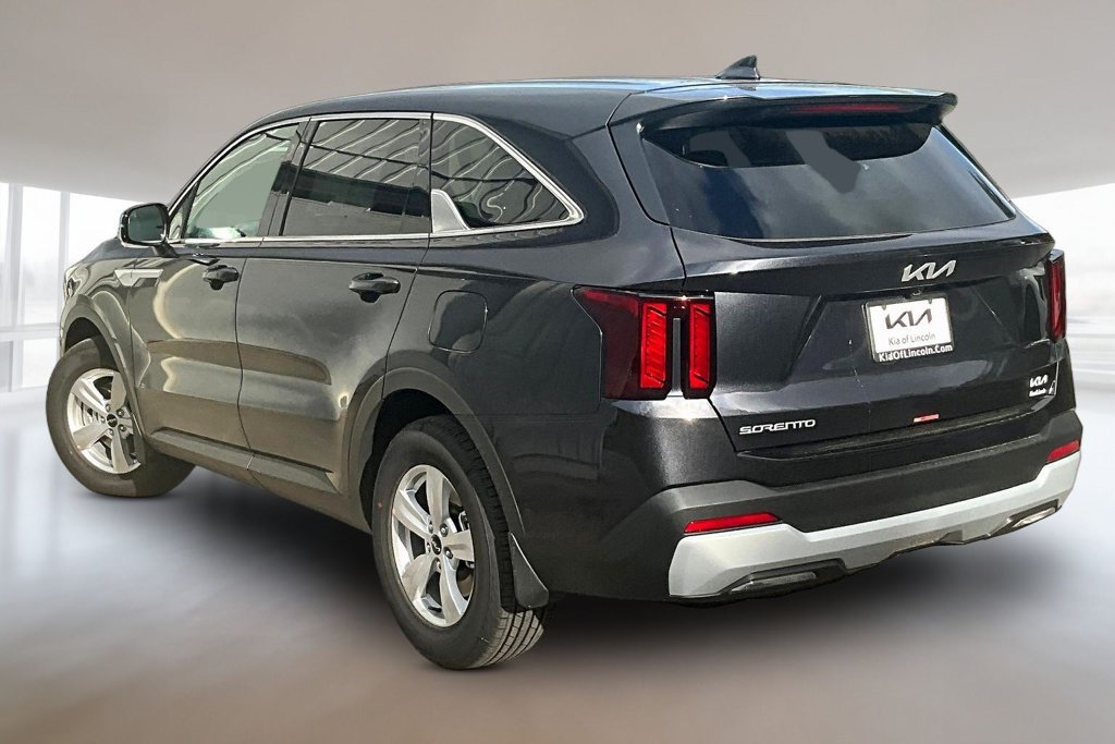 New 2026 Kia Sorento LX FWD image 3