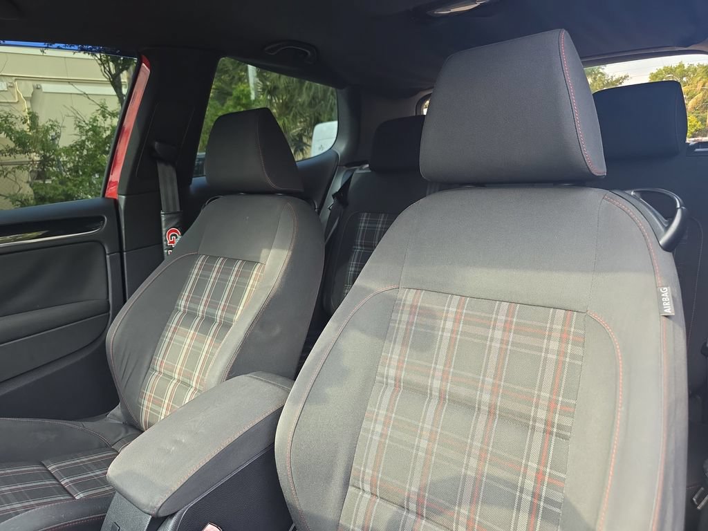 Used 2011 Volkswagen GTI 2-Door FWD image 22