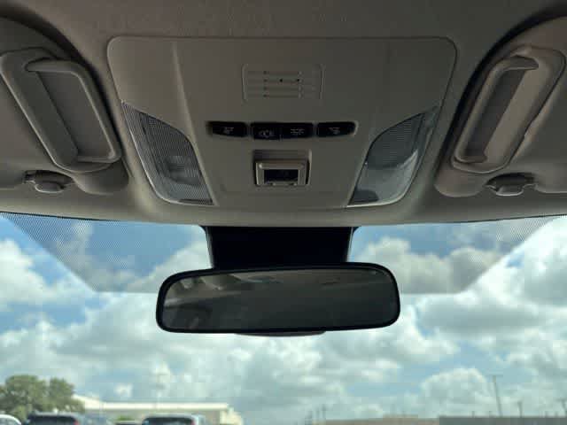 Used 2022 Toyota Corolla LE FWD image 23