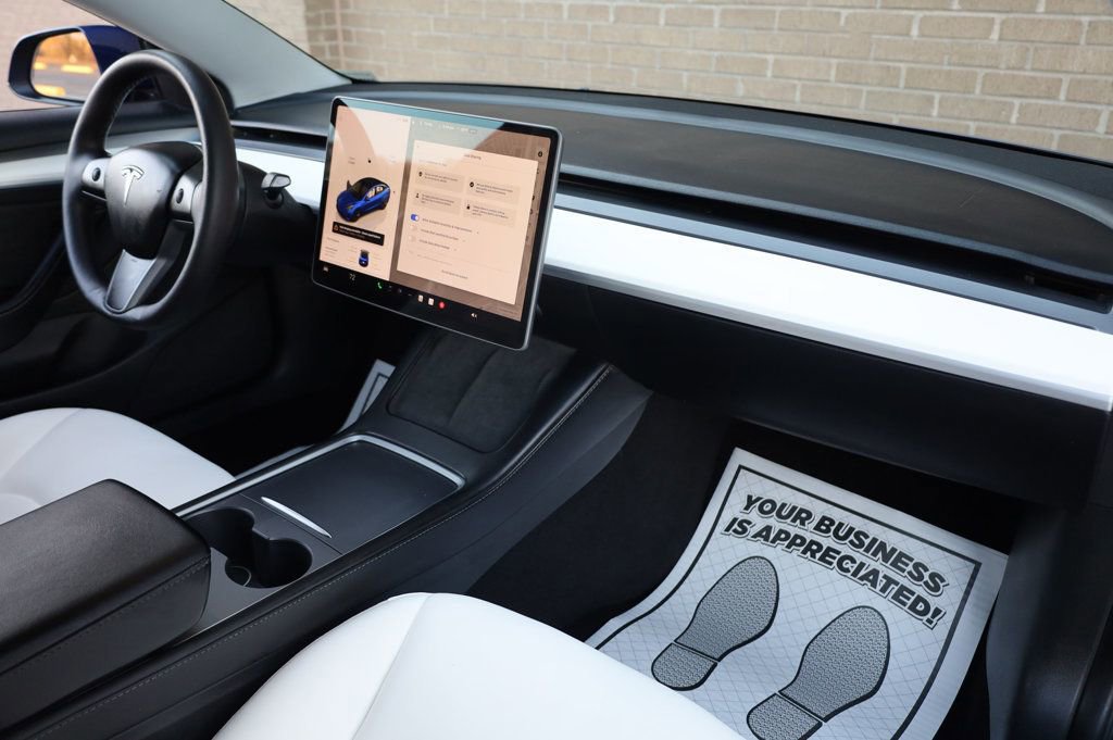 Used 2023 Tesla Model 3 Standard Range image 25