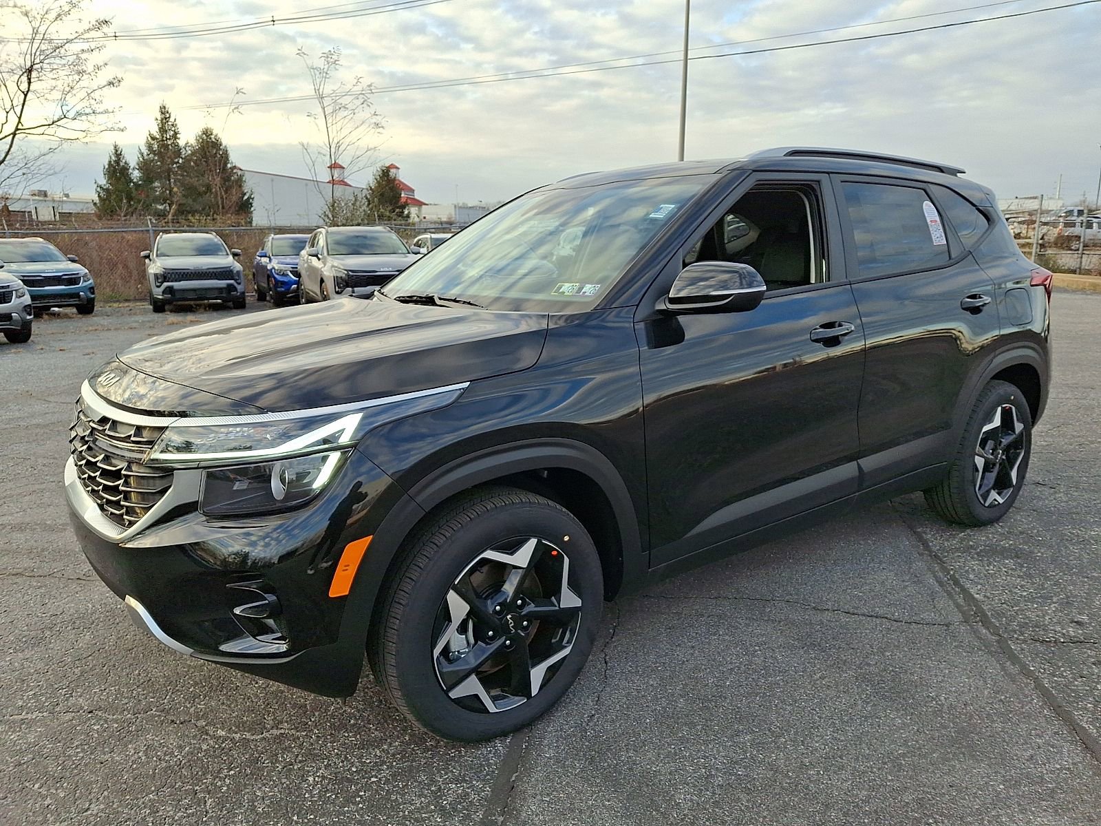 New 2026 Kia Seltos S AWD/4WD image 4