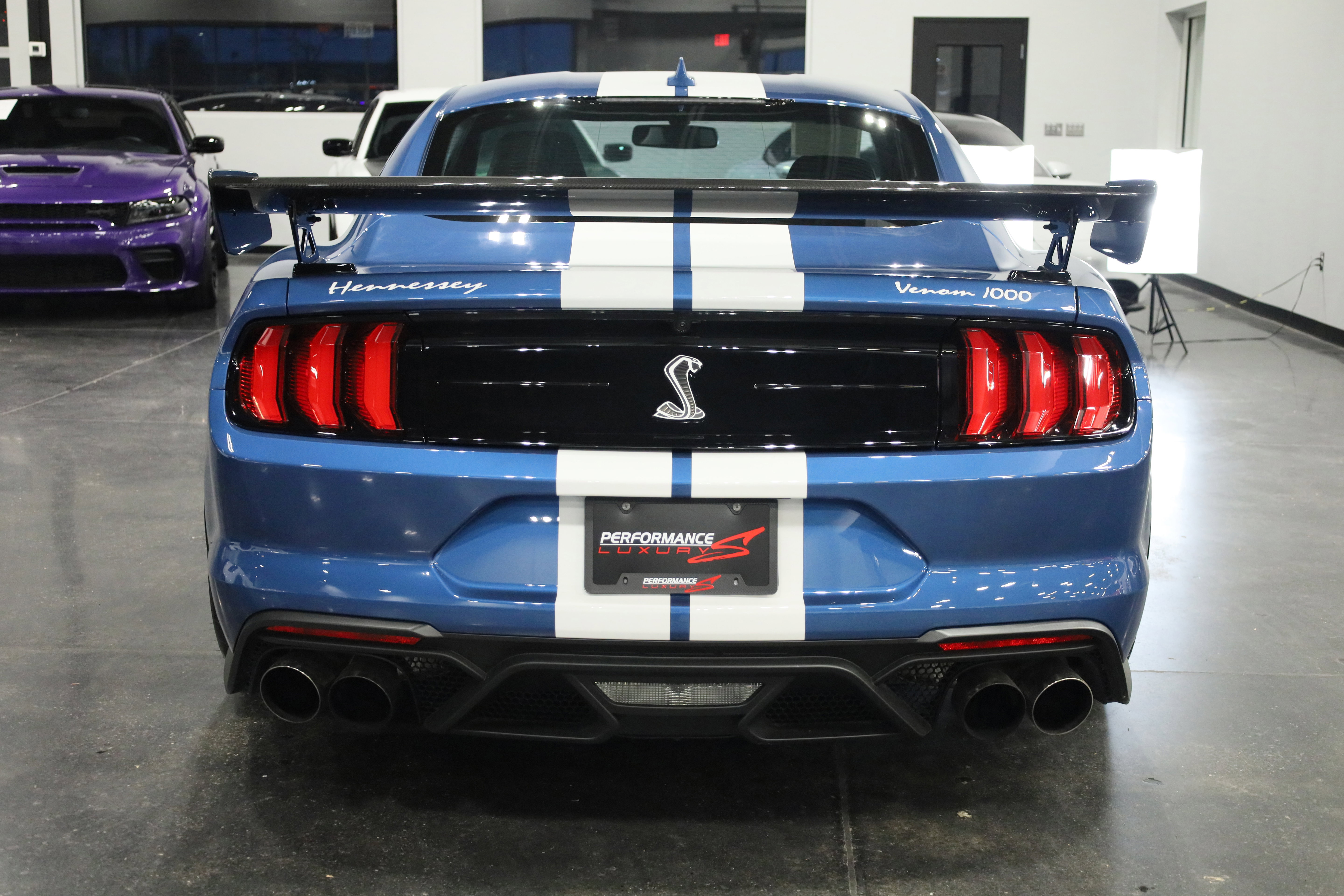 Used 2021 Ford Mustang Shelby GT500 w/ Carbon Fiber Track Pack image 5