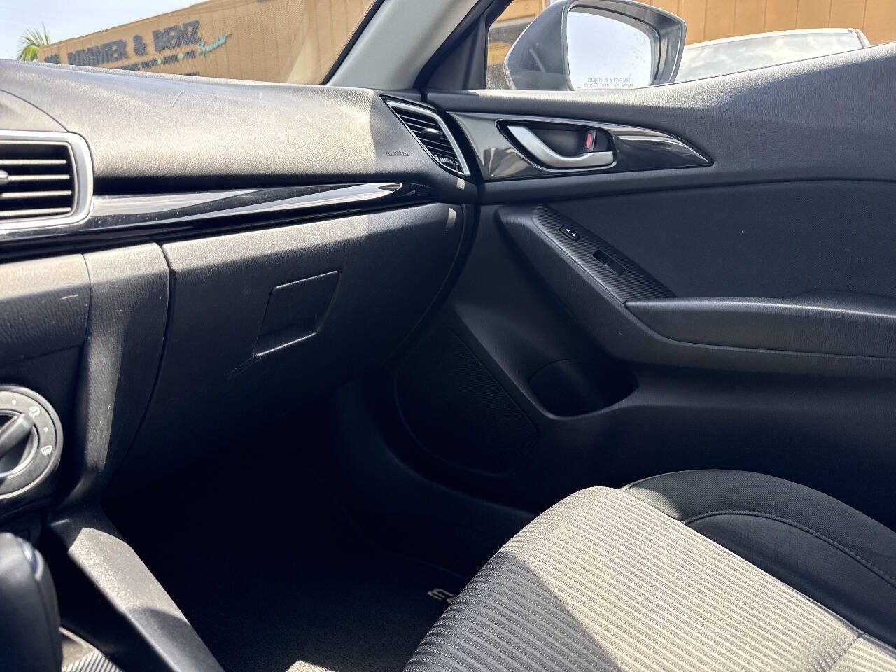 Used 2014 MAZDA MAZDA3 i Touring FWD image 39