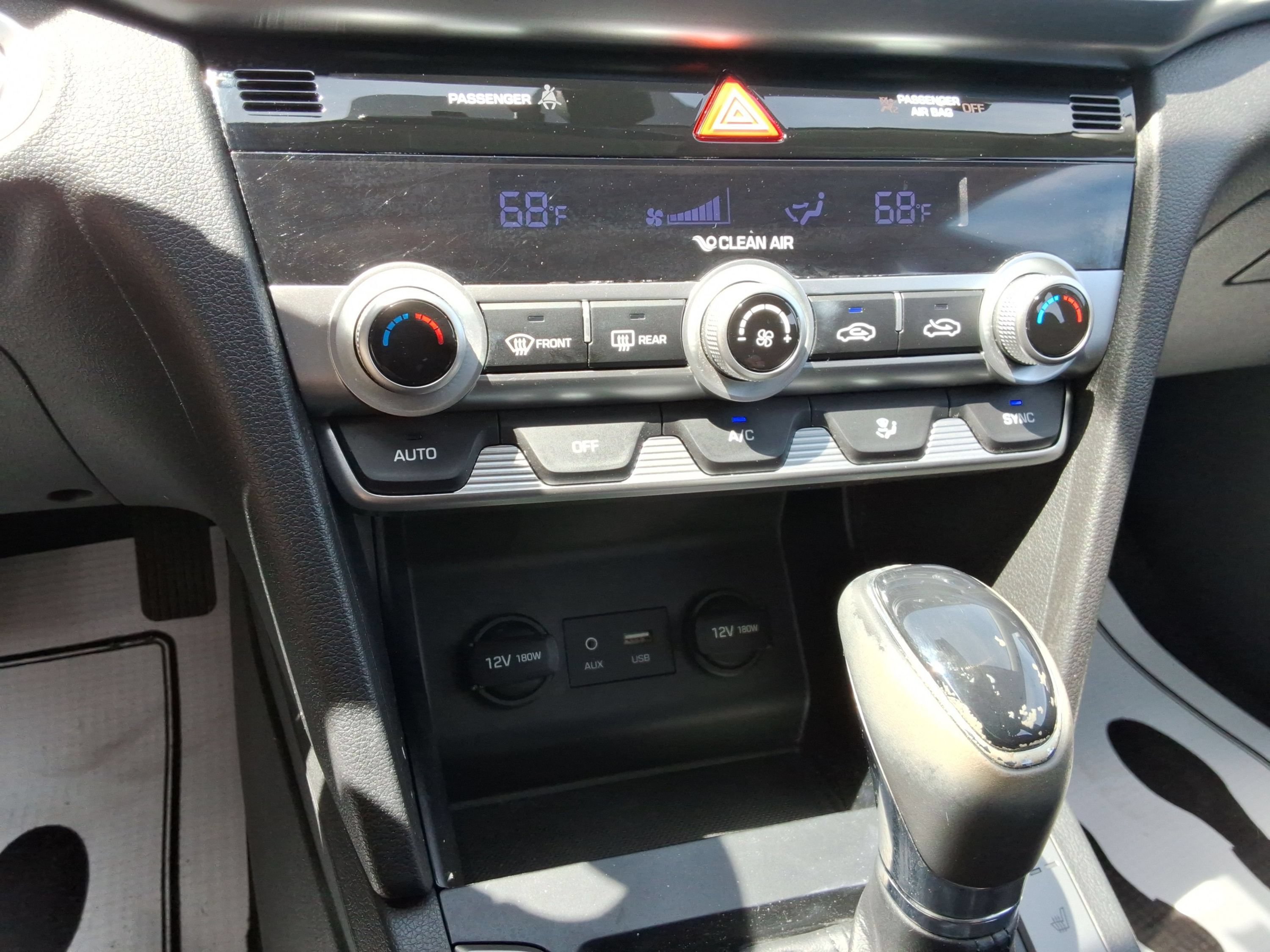 Used 2020 Hyundai Elantra Value Edition w/ Cargo Package (C1) FWD image 17